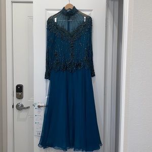Elegant royal dress 👗